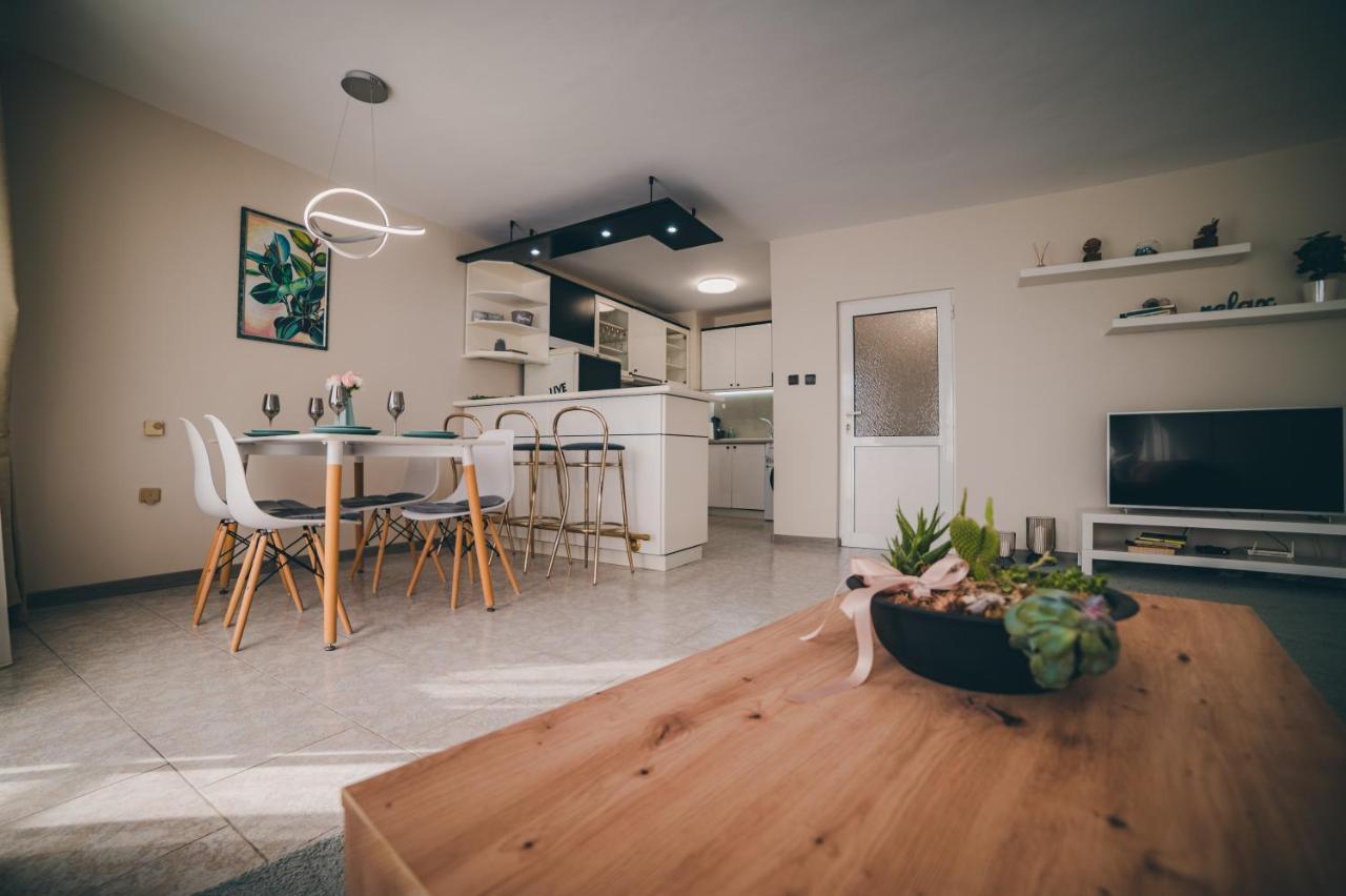 Unbeatable Location: New & Comfy Apartment Varna Exteriör bild