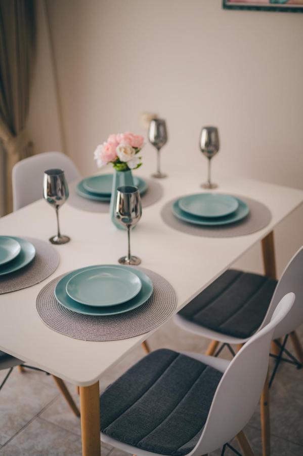 Unbeatable Location: New & Comfy Apartment Varna Exteriör bild
